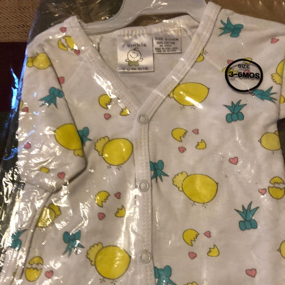 Babies size 3 - 6 months one piece Chicks New